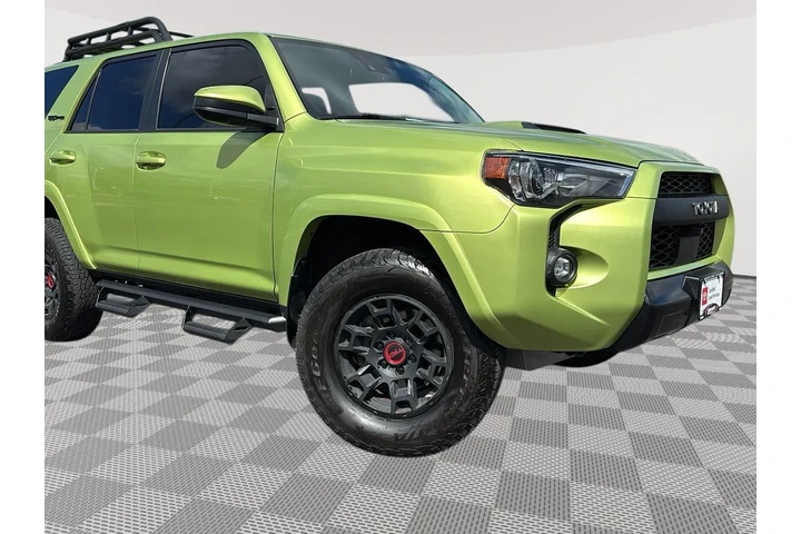 $46989 : Gold Certified 2022 4Runner T image 9