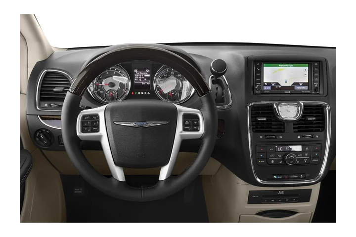 $11490 : 2015 Town & Country Limited image 5