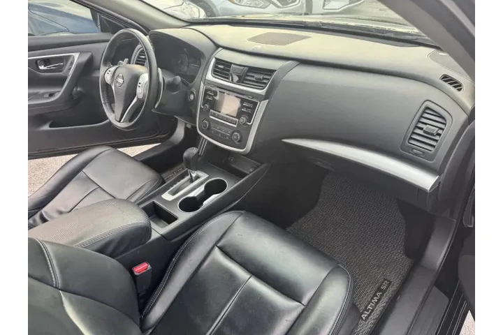 $7979 : 2016 Altima 2.5 SR image 5