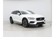 Volvo V60 Cross Country 2023 en Raleigh