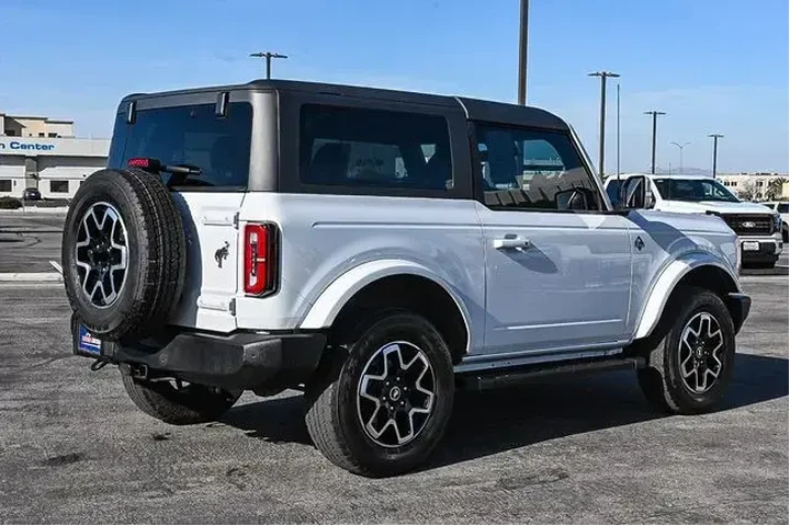 $38988 : Ford Bronco 2023 4x4 Base 2d image 8