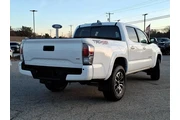 $33200 : Toyota Tacoma 2022 4x4 TRD S thumbnail