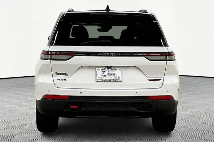 $29490 : Jeep Grand Cherokee 2022 4x4 image 4