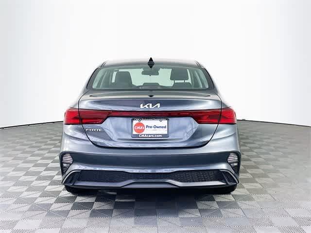 $18930 : PRE-OWNED 2022 KIA FORTE LXS image 9
