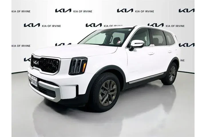 $34017 : Kia Telluride 2025 LX 4dr SU image 4