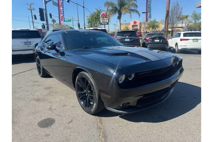 $11498 : 2016 Challenger SXT image 3