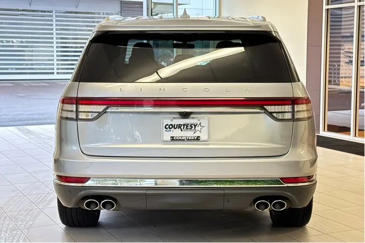 $29361 : Lincoln Aviator 2020 AWD Res image 5