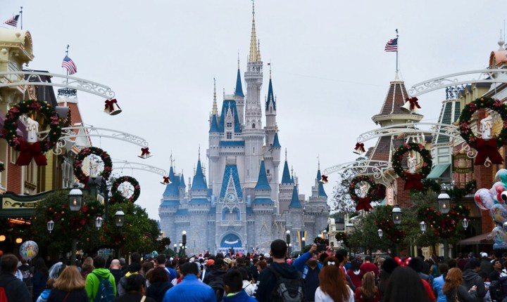 Mucha gente en Disneyland