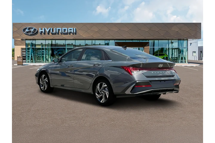 $19785 : Hyundai ELANTRA 2024 SEL 4dr image 5