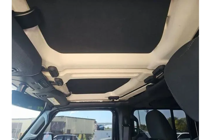 Jeep Wrangler 2023 4x4 Sport image 5