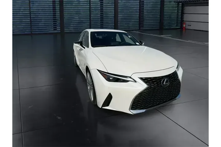 $32998 : Lexus IS 300 2022 4dr Sedan image 2