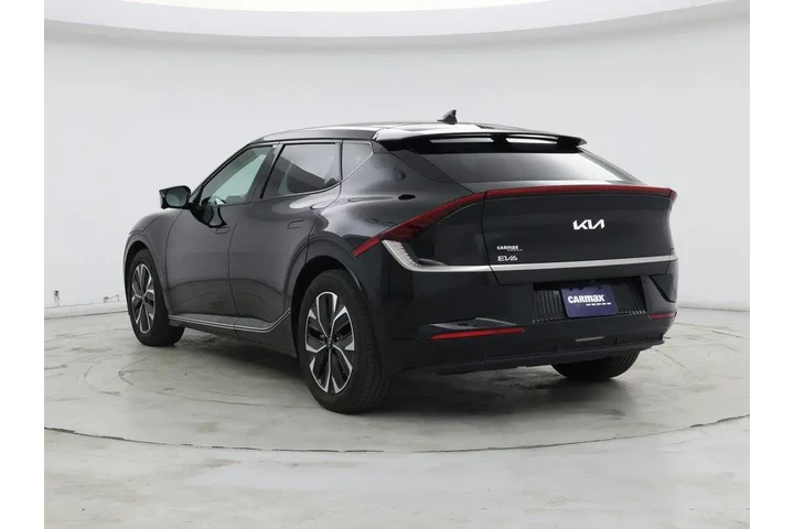 $29998 : Kia EV6 2023 AWD Wind 4dr Cr image 2
