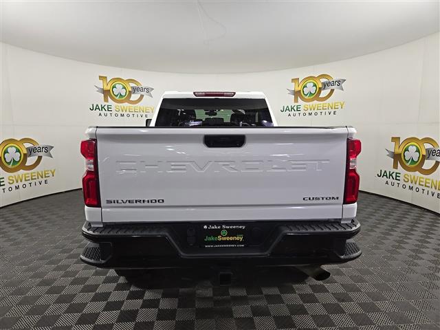 $43988 : 2020 Silverado 2500HD Custom image 7