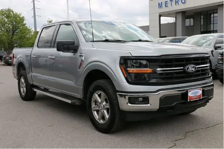 $40000 : Ford F-150 2025 4x4 XLT 4dr image 4
