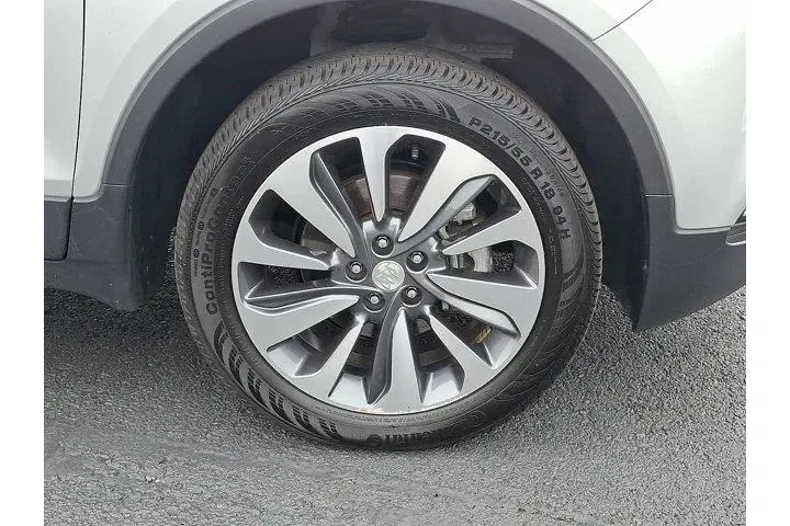 $16699 : Buick Encore 2022 AWD Prefer image 8