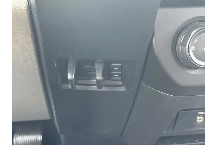 $27220 : Ford F-150 2016 4x4 XL 4dr S image 9