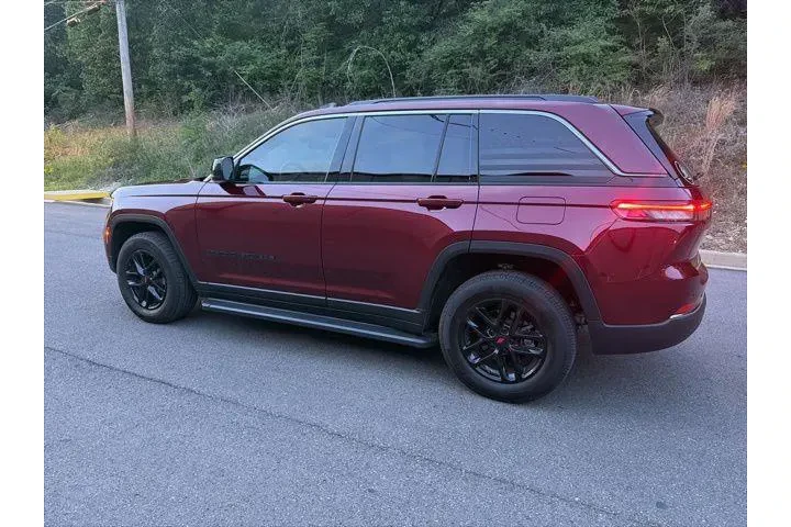 $32490 : Jeep Grand Cherokee 2025 4x2 image 5