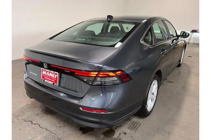 $25722 : Honda Accord 2024 LX 4dr Sed image 3