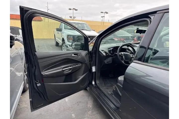 $9489 : Ford C-MAX Hybrid 2016 SE 4d image 6