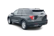 $35995 : Ford Explorer 2022 AWD XLT 4 thumbnail