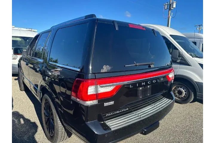 $24989 : Lincoln Navigator 2017 4x4 S image 3