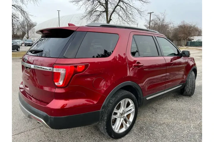 $12997 : 2017 Explorer XLT image 5