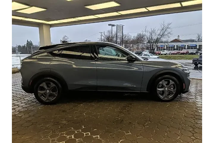 $26708 : Ford Mustang Mach-E 2023 AWD image 4