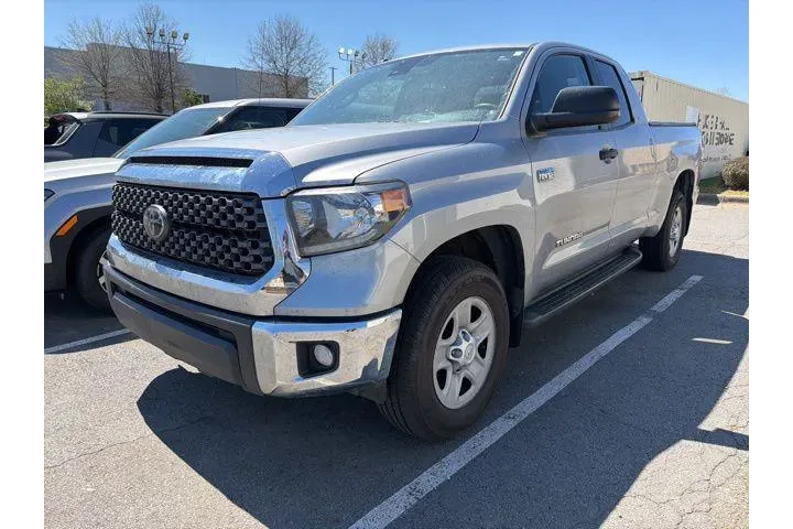 $31451 : Toyota Tundra 2019 4x4 SR5 4 image 3