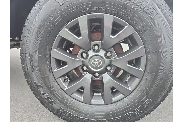 $37995 : Toyota Tacoma 2022 4x4 TRD P image 6
