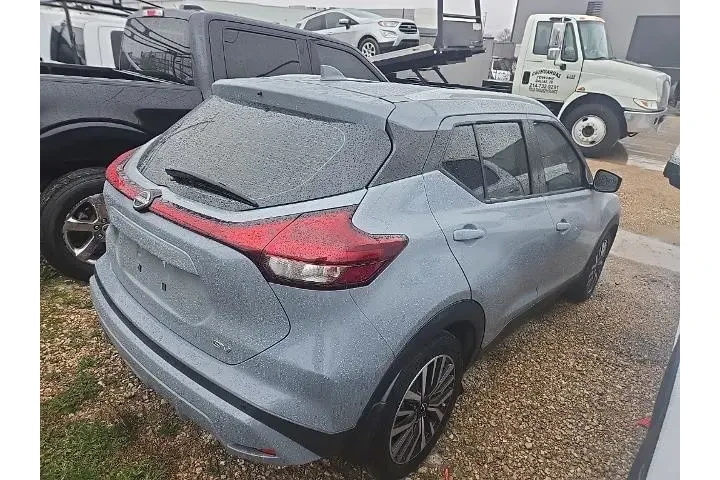 $13411 : Nissan Kicks 2022 SV 4dr Cro image 3