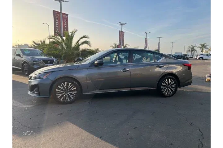 $17981 : Nissan Altima 2024 2.5 SV 4d image 4