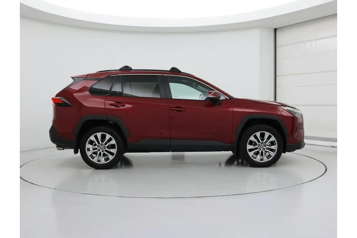 $34998 : Toyota RAV4 2023 AWD XLE Pre image 7