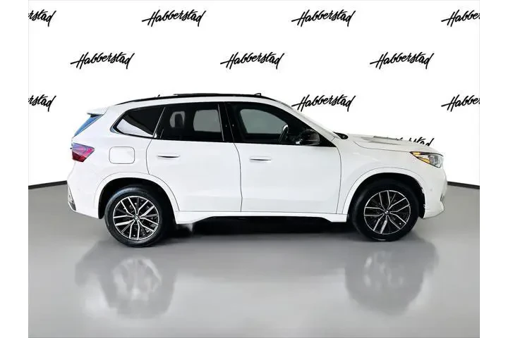 $32000 : BMW X1 2023 AWD xDrive28i 4d image 4