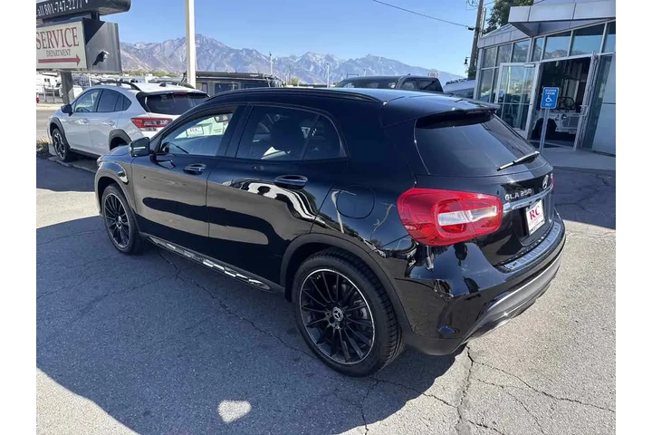 $22910 : 2019 GLA 250 4MATIC SUV image 9