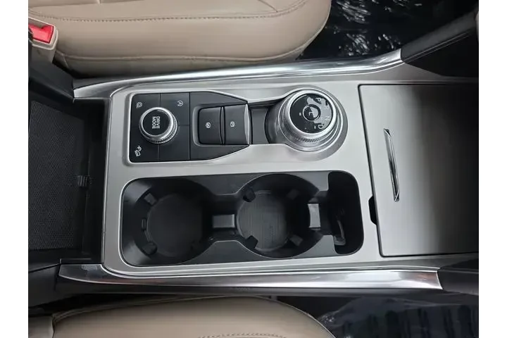 $26981 : Ford Explorer 2021 AWD XLT 4 image 5