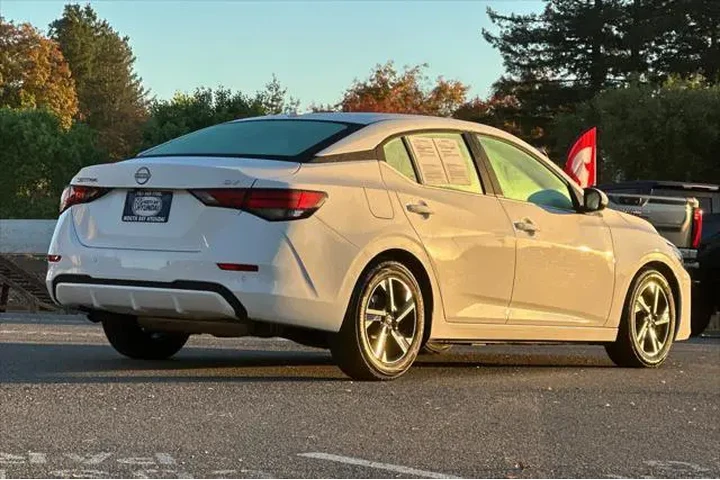 $17990 : Nissan Sentra 2024 SV 4dr Se image 4