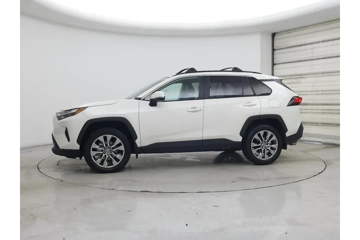 $33998 : Toyota RAV4 2022 AWD XLE Pre image 3