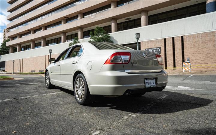 $8500 : 2008 MERCURY MILAN image 6