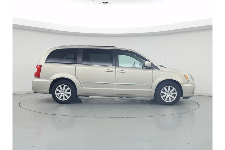 $21998 : Chrysler Town and Country 20 image 7