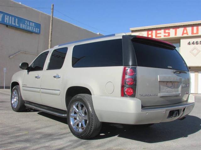 $11995 : 2008 GMC Yukon XL Denali image 6