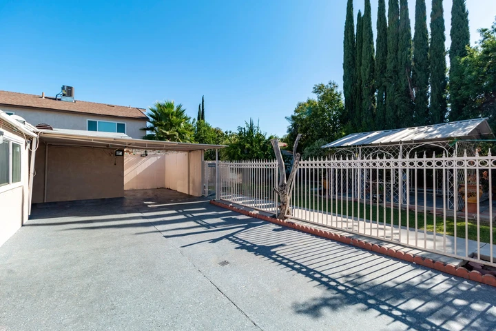 $4750 : 4 bedroom house for rent image 9