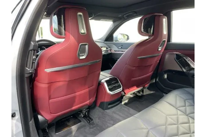 $93995 : BMW 7 Series 2025 AWD 740i x image 8