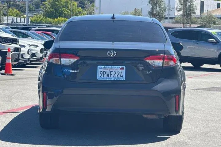$22888 : Toyota Corolla 2024 LE 4dr S image 3