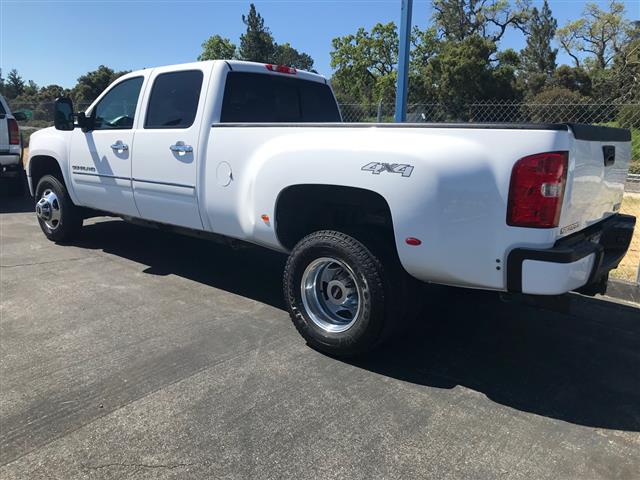 $42995 : 2012 GMC Sierra 3500HD 4WD Cr image 5