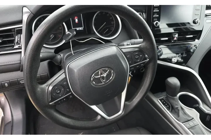 $22519 : Toyota Camry 2024 LE 4dr Sed image 8