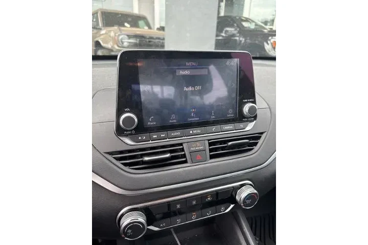 $17000 : Nissan Altima 2022 2.5 SV 4d image 4