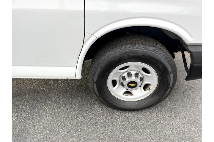 $14995 : 2013 Express 2500 Cargo image 8