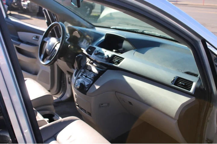 $13995 : 2012 Odyssey 5dr Touring Elite image 9