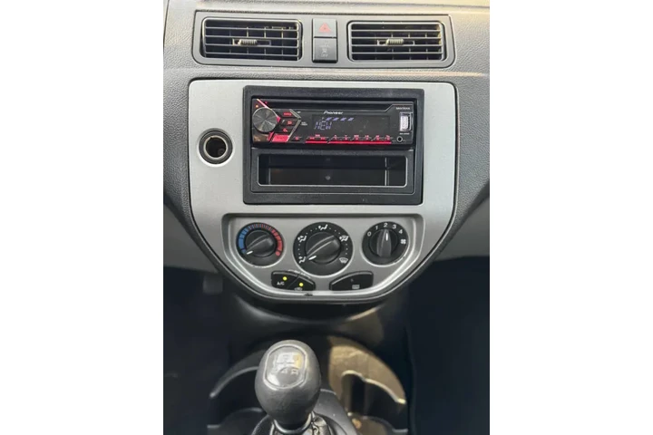 $4900 : 2007 Focus ZX3 SES image 8