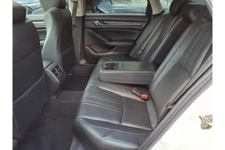 $19292 : Honda Accord 2018 Touring 4d image 7